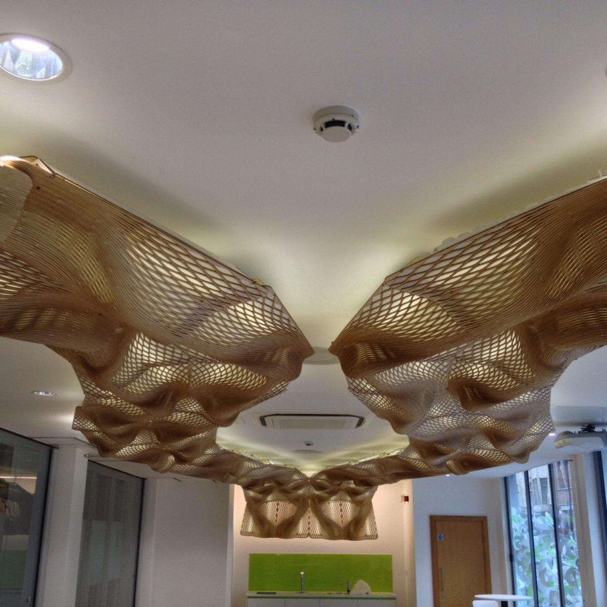 The Wooden Waves - Buro Happold - The ceiling Installation at 71 Newman Street - Picture by Bilal Mian ©Mamou-Mani