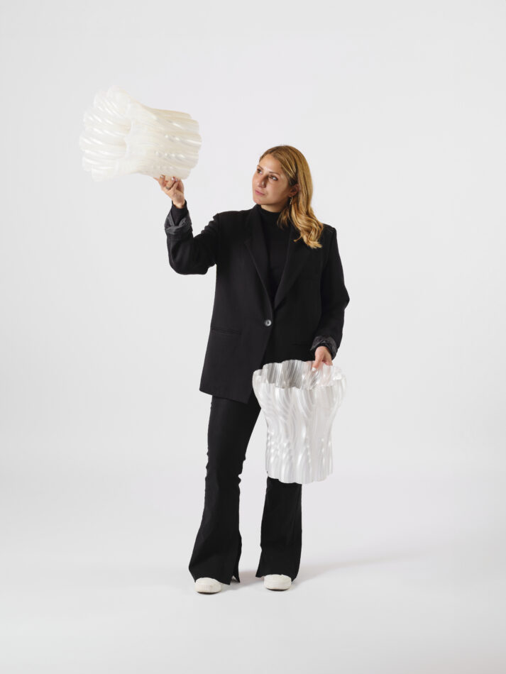 Zeynep Aydinoglu MamouMani